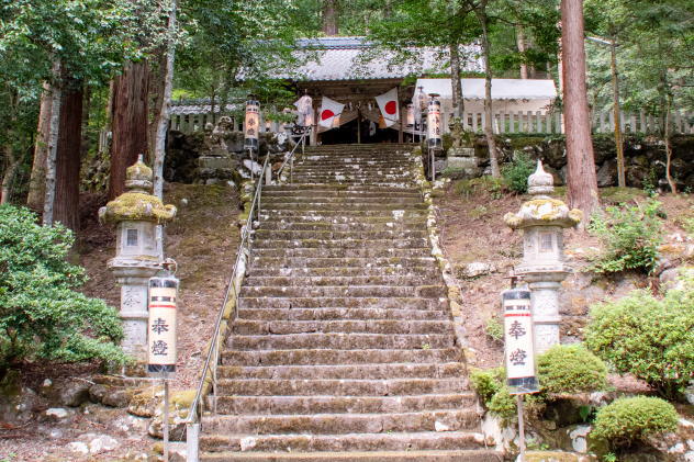 八幡神社拝殿